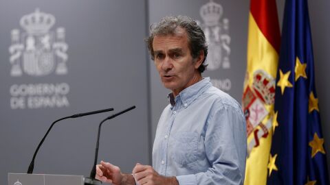 El director del CCAES, Fernando Sim&oacute;n, durante una rueda de prensa