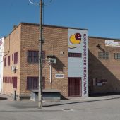 Vista de la fachada de la empresa Frutas La Espesa de Zaidín en la provincia de Huesca este martes donde se ha localizado un rebrote de la pandemia del coronavirus.