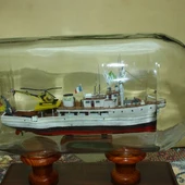 Un barco en una botella Un barco en una botella