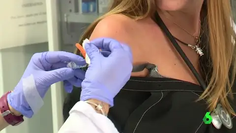 Sanidad refuerza la campaña de vacunación para evitar que la gripe y el Covid coincidan en otoño Sanidad refuerza la campaña de vacunación para evitar que la gripe y el Covid coincidan en otoño