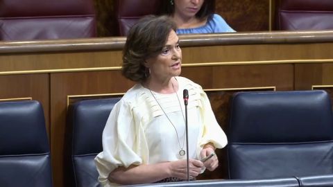 La respuesta de Carmen Calvo a Espinosa de los Monteros en la que admite que la credibilidad del Gobierno no existe