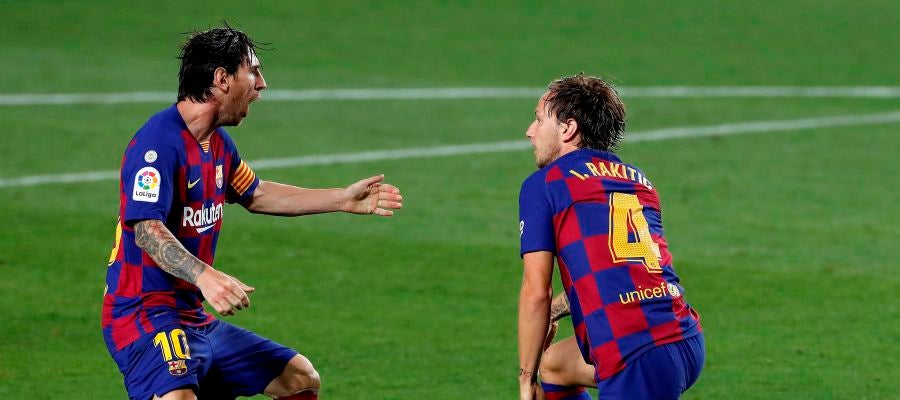 Messi y Rakitic celebran el único gol ante el Athletic Messi y Rakitic celebran el único gol ante el Athletic