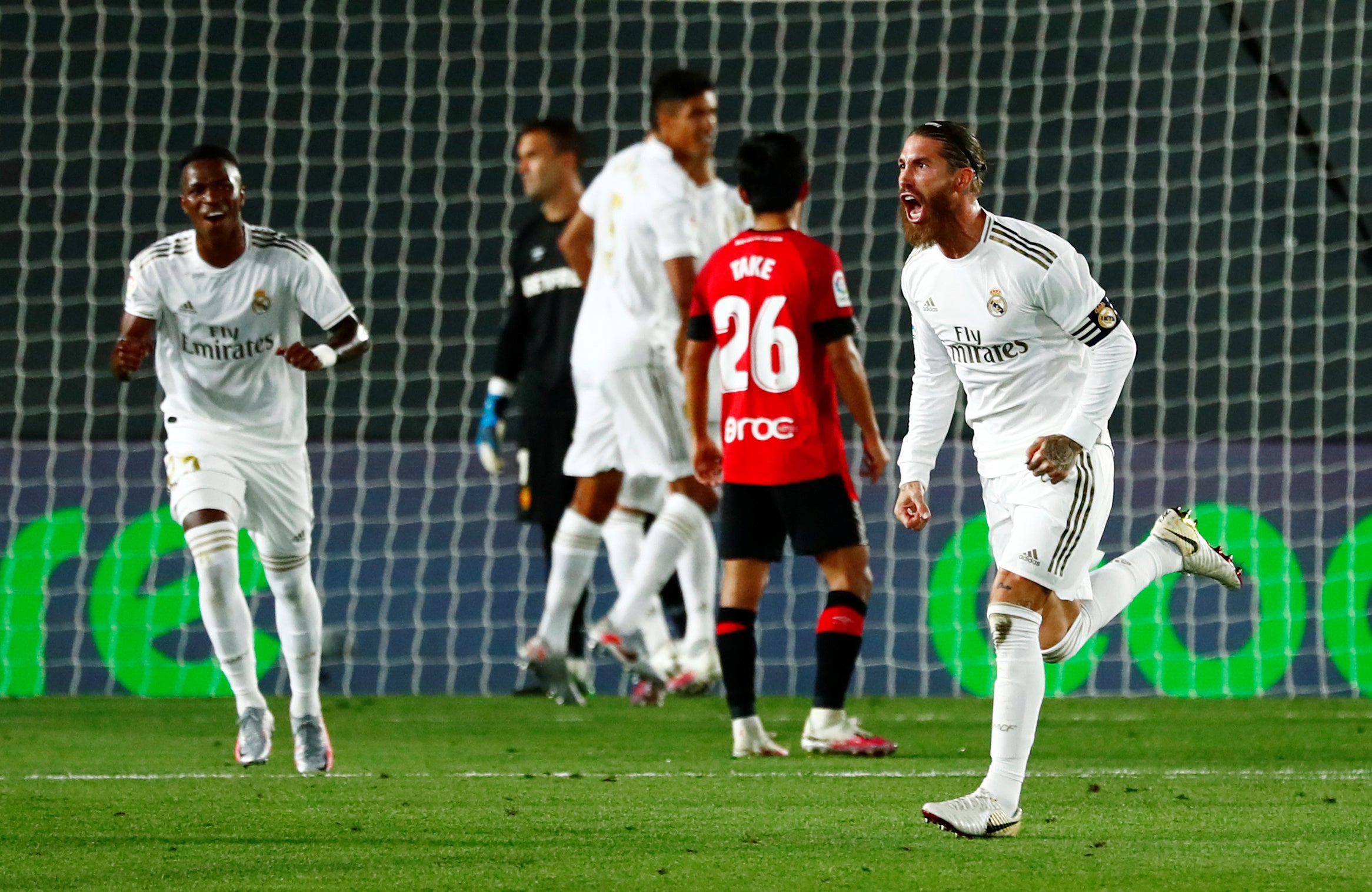 Vinicius y Ramos ponen líder al Real Madrid tras una victoria con polémica ante el Mallorca Vinicius y Ramos ponen líder al Real Madrid tras una victoria con polémica ante el Mallorca