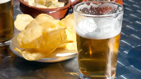 Cerveza y aperitivos Cerveza y aperitivos