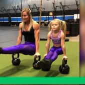 Deportes Antena 3 (29-06-20) Brodie Bowen, la polémica 'niña fitness' de siete años que arrasa en las redes sociales Deportes Antena 3 (29-06-20) Brodie Bowen, la polémica 'niña fitness' de siete años que arrasa en las redes sociales