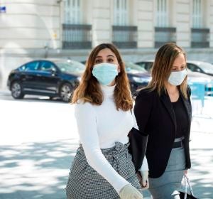 La exasesora de Podemos Dina Bousselham a su llegada a la Audiencia Nacional en Madrid La exasesora de Podemos Dina Bousselham a su llegada a la Audiencia Nacional en Madrid