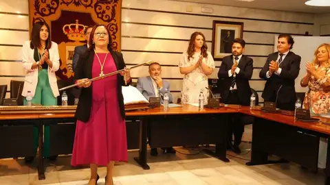 Aurora Águedo - bastón de mando Toma de posesión