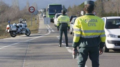 Imagen de archivo: control Guardia Civil.
