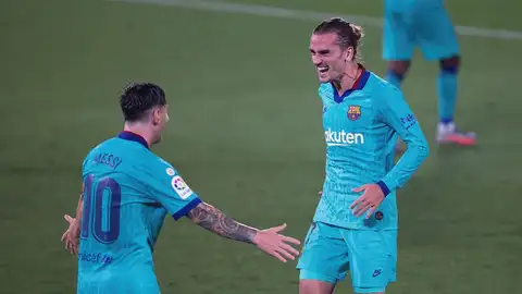 El Barcelona se agarra a la Liga con una gran victoria ante el Villarreal El Barcelona se agarra a la Liga con una gran victoria ante el Villarreal