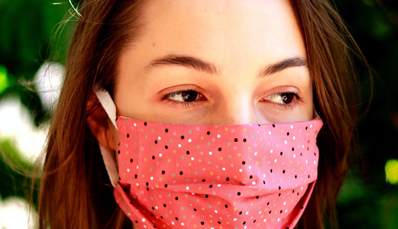 A partir d'aquest dijous l'ús de la mascareta és obligatori a l'aire lliure i en espais interiors oberts al públic A partir d'aquest dijous l'ús de la mascareta és obligatori a l'aire lliure i en espais interiors oberts al públic