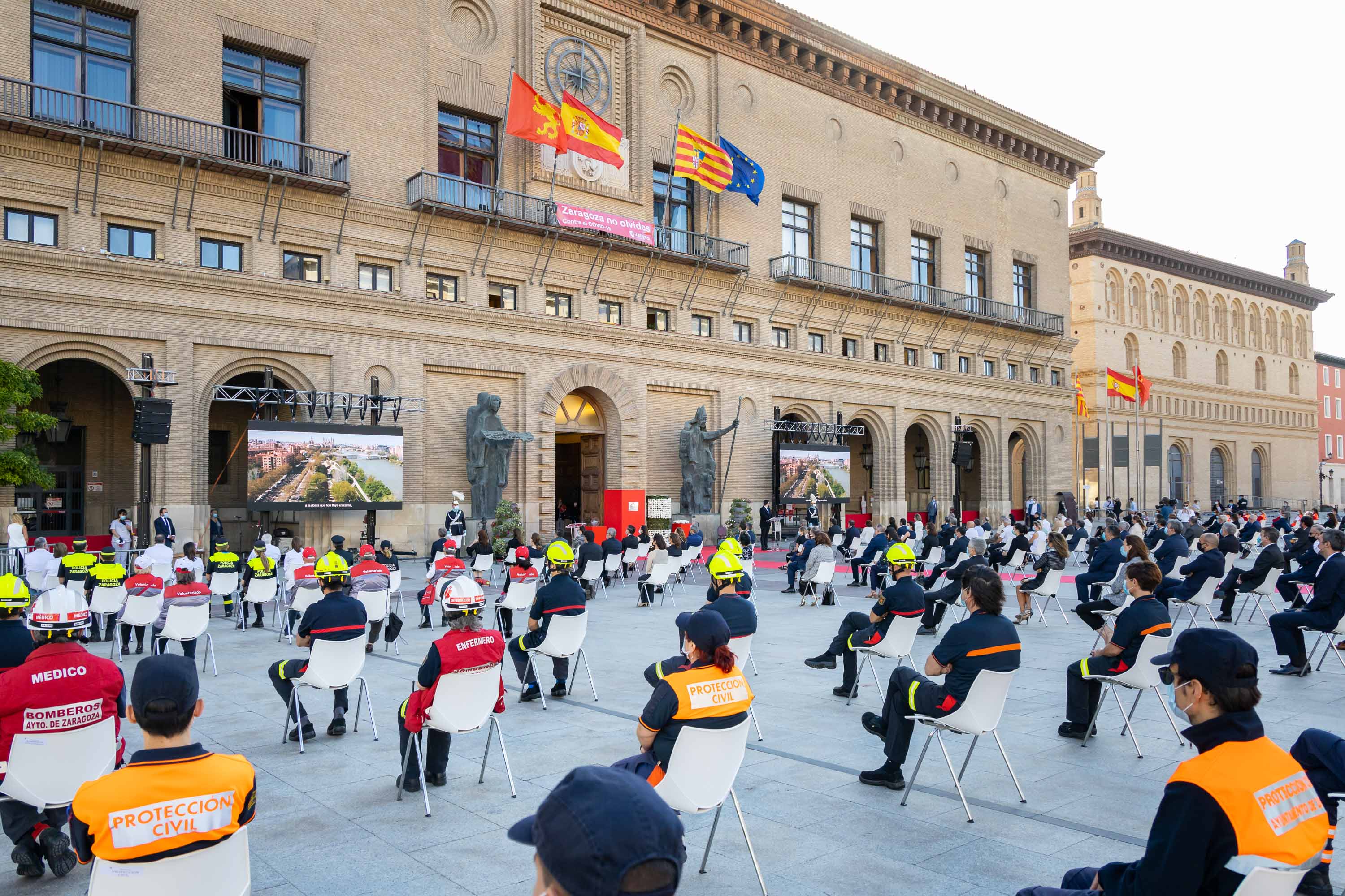 Zaragoza rinde homenaje a las 696 víctimas que ha dejado la pandemia de la Covid-19 Zaragoza rinde homenaje a las 696 víctimas que ha dejado la pandemia de la Covid-19