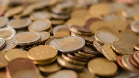 Fíjate en las monedas de dos euros Fíjate en las monedas de dos euros