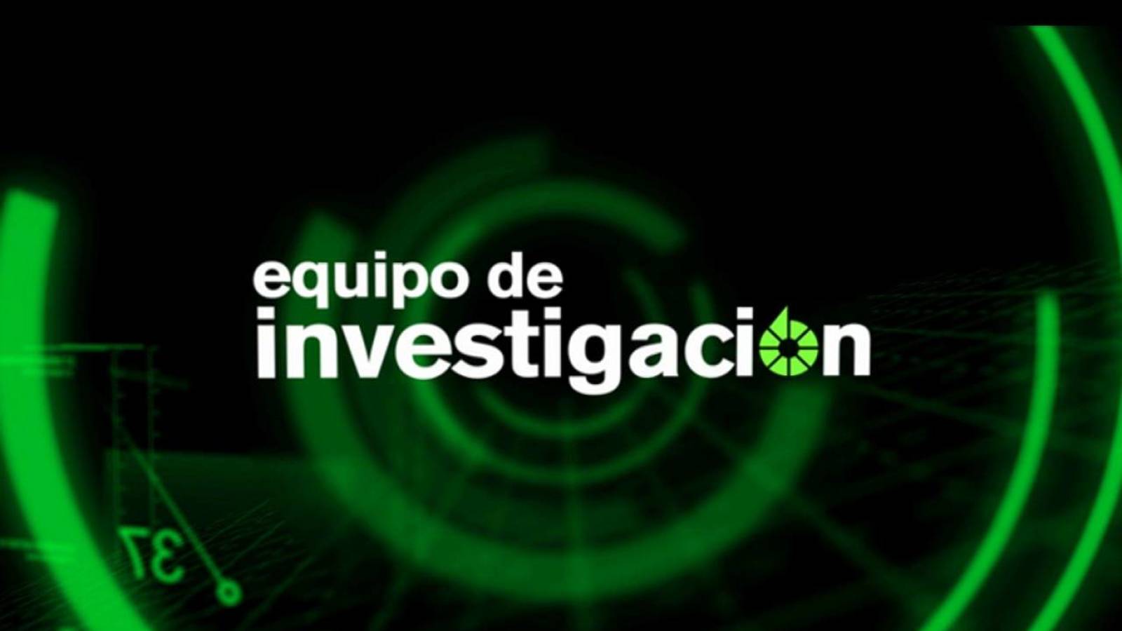 Gloria Serra y su equipo de investigación examinan a David del Cura Gloria Serra y su equipo de investigación examinan a David del Cura