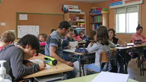 Colegio rural en xunqueira de ambia Resurgir en el rural es posible