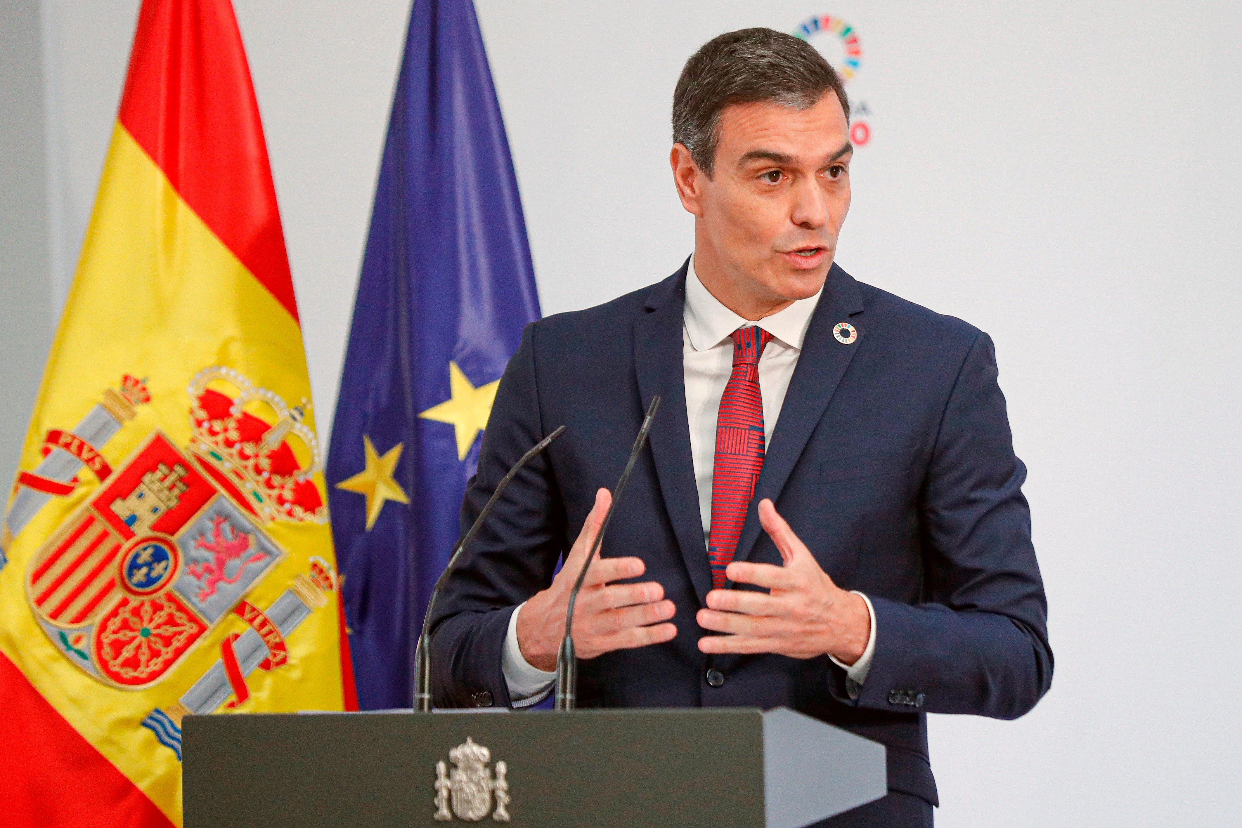 El CIS de Tezanos refuerza al PSOE, que amplía su distancia con el PP a 13 puntos El CIS de Tezanos refuerza al PSOE, que amplía su distancia con el PP a 13 puntos