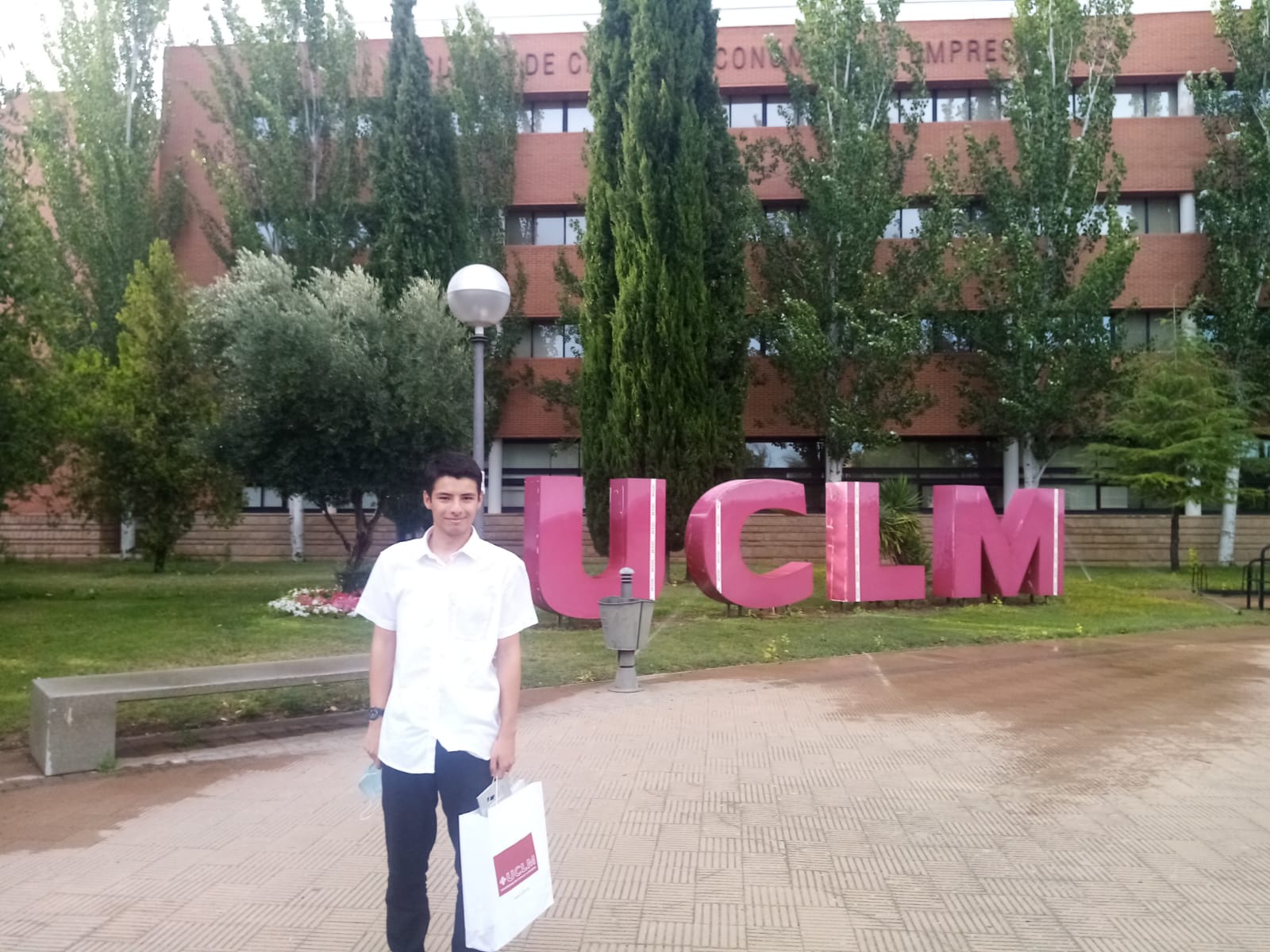 Guillermo Caro, un valdepeñero con un 14 en la EvAU Guillermo Caro, un valdepeñero con un 14 en la EvAU