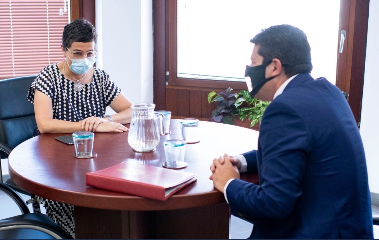 La ministra de Exteriores desata la polémica tras reunirse con el ministro principal de Gibraltar, Fabián Picardo La ministra de Exteriores desata la polémica tras reunirse con el ministro principal de Gibraltar, Fabián Picardo