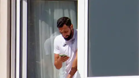 El Fuenlabrada viajó hasta A Coruña sin un médico entre toda la expedición El Fuenlabrada viajó hasta A Coruña sin un médico entre toda la expedición