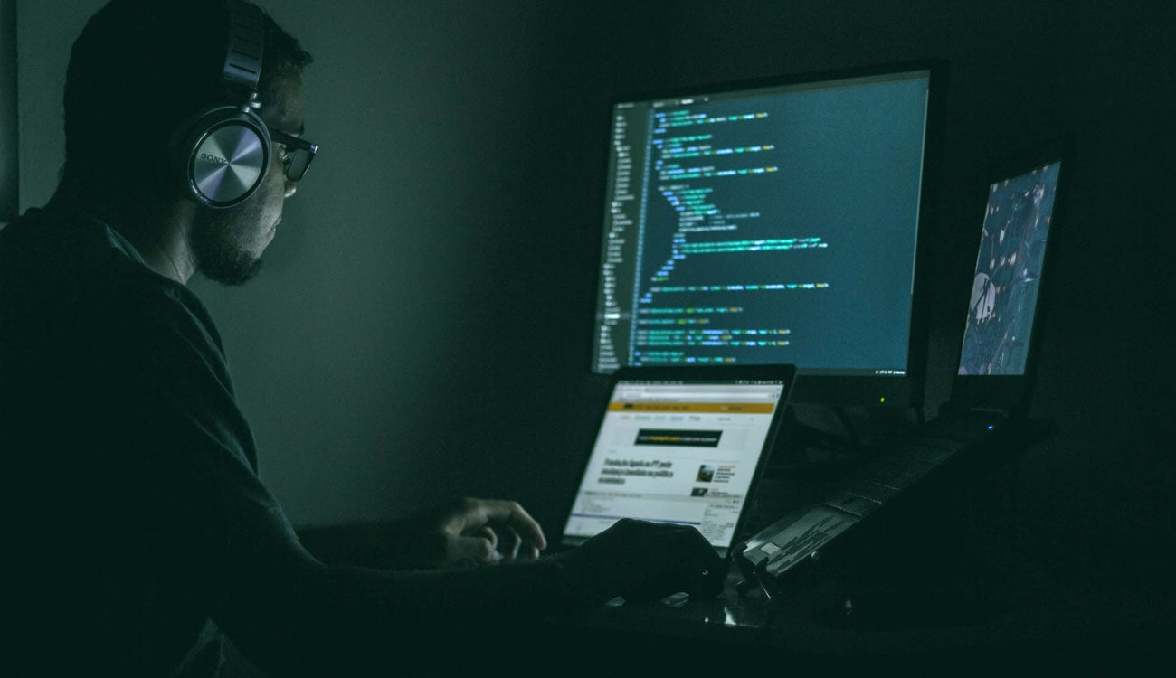La Cara B: ¿Qué pasaría si estuviésemos dispuestos a conectar nuestro cerebro a Internet? La Cara B: ¿Qué pasaría si estuviésemos dispuestos a conectar nuestro cerebro a Internet?