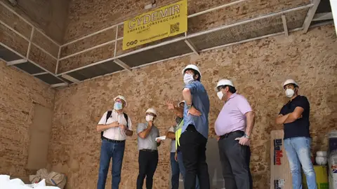 L´alcalde José Benlloch i alguns regidors han visitat la finalització de les obres. En el Gran Casino s´ubicaràn oficines municipals i es faràn recepcions i actes institucionals.