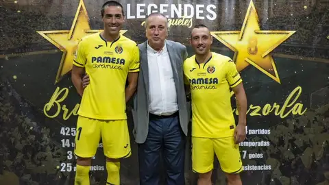 Roig junto a Cazorla y Bruno Roig junto a Cazorla y Bruno