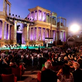 Imagen de archivo del acto de entrega de las Medallas de Extremadura celebrado en el teatro romano de Mérida Imagen de archivo del acto de entrega de las Medallas de Extremadura celebrado en el teatro romano de Mérida