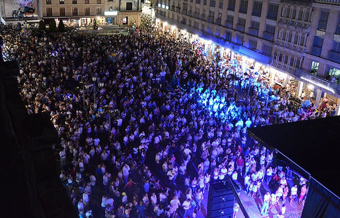 El Ayuntamiento intervendrá ante los posibles botellones convocados por whatsApp por la Pandorga El Ayuntamiento intervendrá ante los posibles botellones convocados por whatsApp por la Pandorga