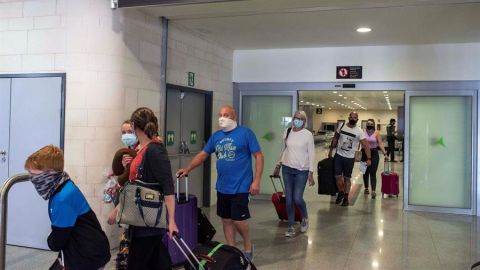 Andaluc&iacute;a pide un corredor seguro con el Reino Unido que exima de la cuarentena a sus turistas al regresar a su origen