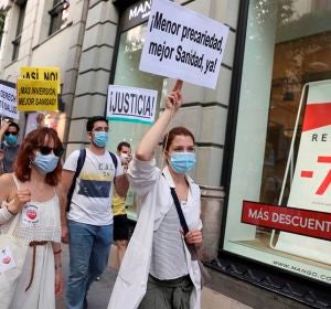 Los médicos internos residentes (MIR) de Madrid, en una jornada de huelga. Los médicos internos residentes (MIR) de Madrid, en una jornada de huelga.