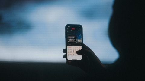 Google elimina FlixOnline, la aplicaci&oacute;n de Android que se hac&iacute;a pasar por Netflix