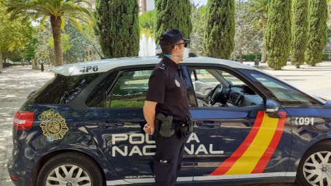Un Polic&iacute;a Nacional libre de servicio evit&oacute; el robo a una persona de 85 a&ntilde;os
