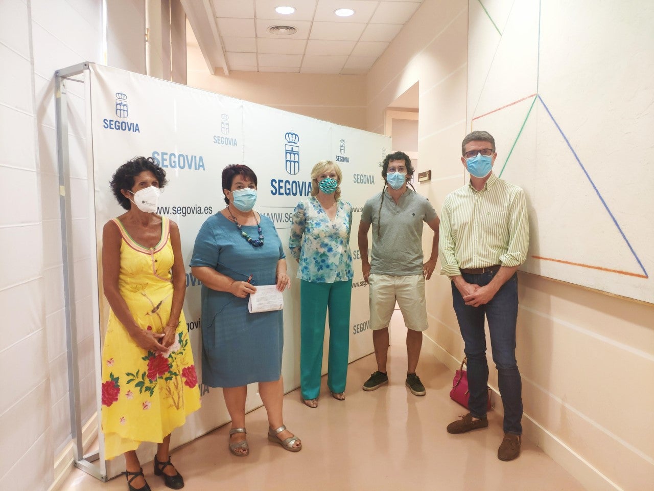 El Ayuntamiento reparte mascarillas a los desempleados empadronados en Segovia El Ayuntamiento reparte mascarillas a los desempleados empadronados en Segovia