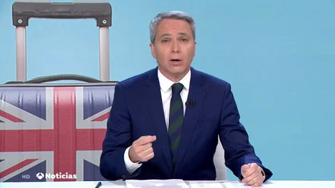 Vicente Vallés critica que Fernando Simón alabe el veto de Reino Unido Vicente Vallés critica que Fernando Simón alabe el veto de Reino Unido