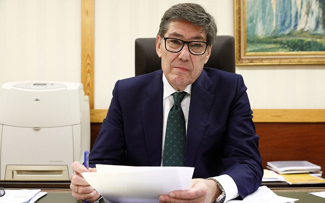 Aliaga insiste en su voluntad de cumplir las sentencias Aliaga insiste en su voluntad de cumplir las sentencias