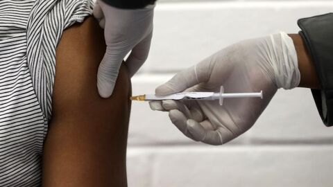 Moderna asegura que su vacuna contra el coronavirus "induce una robusta respuesta inmunol&oacute;gica" en primates