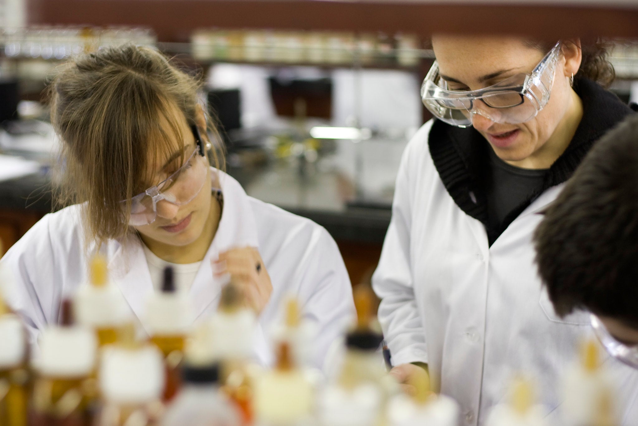 Recomanacions a la població general per prevenir les resistències antimicrobianes Recomanacions a la població general per prevenir les resistències antimicrobianes