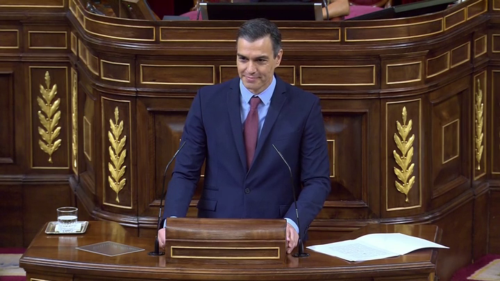 El dardo de Sánchez a Vox: "Se agradece que reconozcan que son la ultraderecha de España" El dardo de Sánchez a Vox: "Se agradece que reconozcan que son la ultraderecha de España"