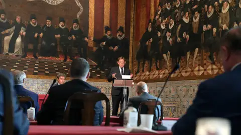 Puig ha instado a los consules a trasladar la evolución de la pandemia en la Comunitat a sus gobiernos. reunion puig consules