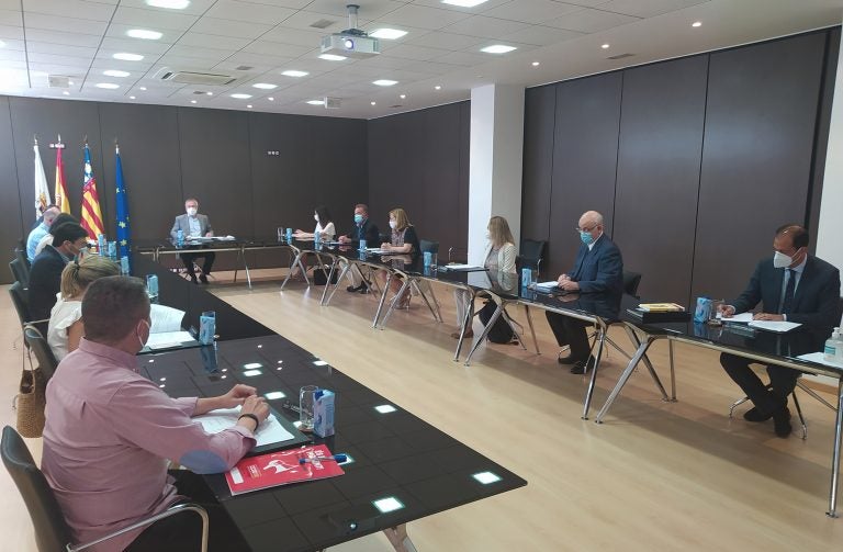 La Autoridad Portuaria de Alicante concesiona el antiguo edificio de Sanidad para cederlo al colegio de Ingenieros de Caminos La Autoridad Portuaria de Alicante concesiona el antiguo edificio de Sanidad para cederlo al colegio de Ingenieros de Caminos