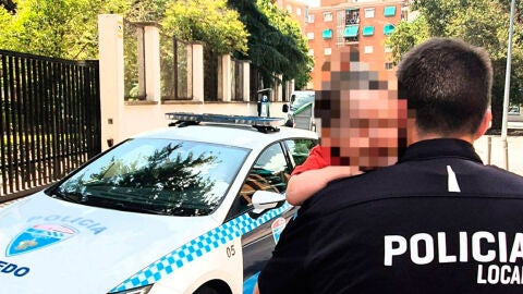 Ni&ntilde;o rescatado por la Polic&iacute;a Local de Toledo