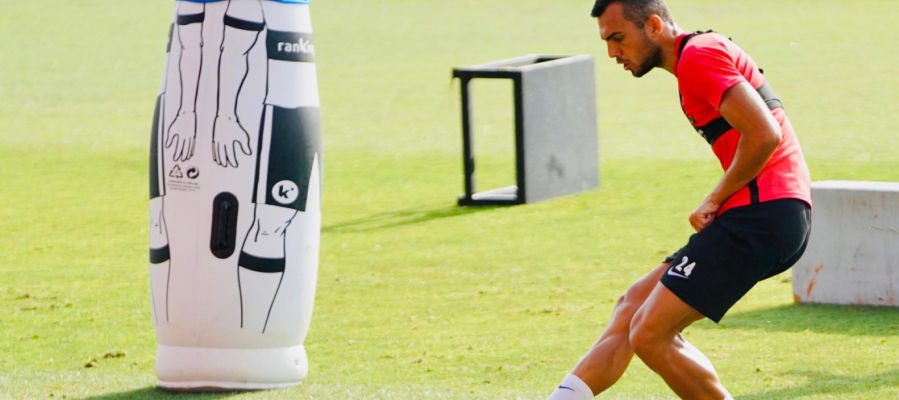 Joan Jordán, en un entrenamiento del Sevilla Joan Jordán, en un entrenamiento del Sevilla