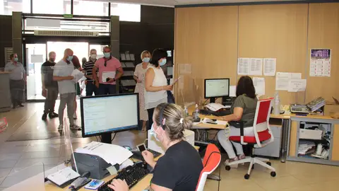 Los ediles presentando sus rentas Oficinas Ayto Alcázar