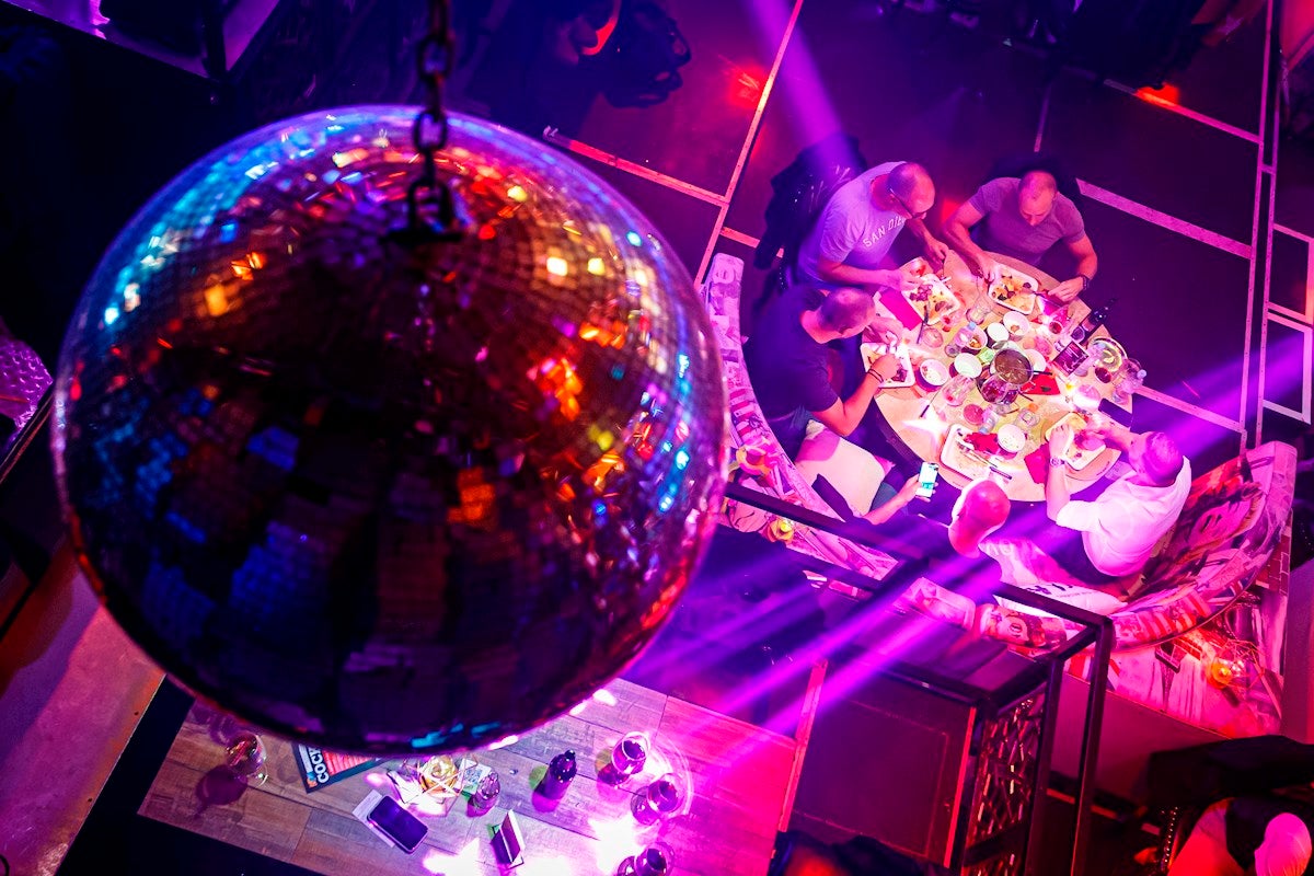 Estas son las comunidades que pueden abrir las discotecas y el ocio nocturno según los criterios de Sanidad Estas son las comunidades que pueden abrir las discotecas y el ocio nocturno según los criterios de Sanidad