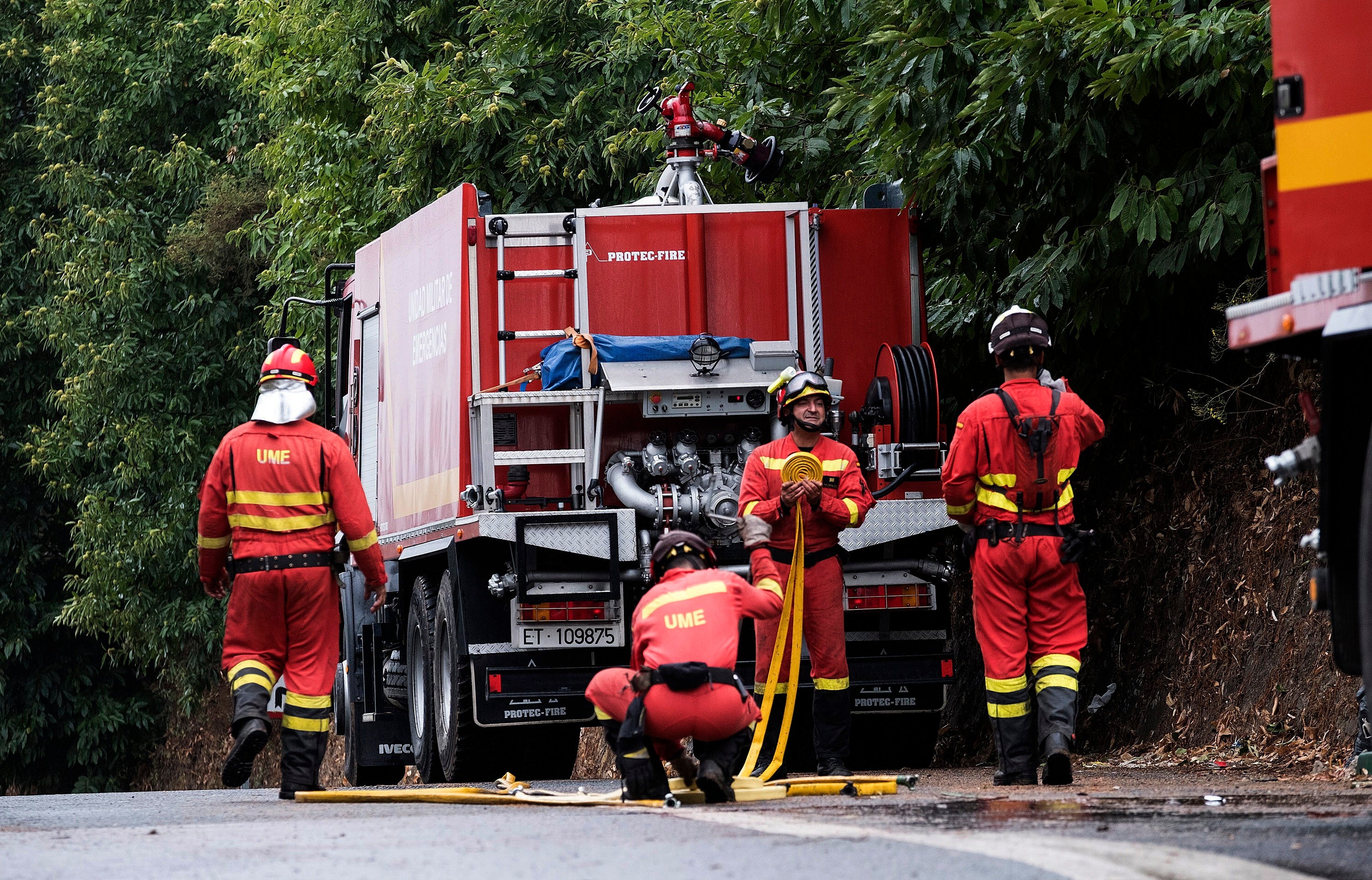 Los servicios de emergencia trabajan en la extinción de los incendios que afectan a las provincias de Murcia, Huelva, Cáceres y Málaga Los servicios de emergencia trabajan en la extinción de los incendios que afectan a las provincias de Murcia, Huelva, Cáceres y Málaga