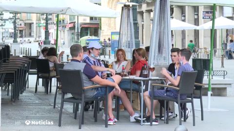 Castilla y Le&oacute;n decreta un 'toque de queda' en el ocio nocturno a partir de las dos de la ma&ntilde;ana