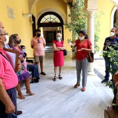 Instantes de la presentación a los colectivos vecinales