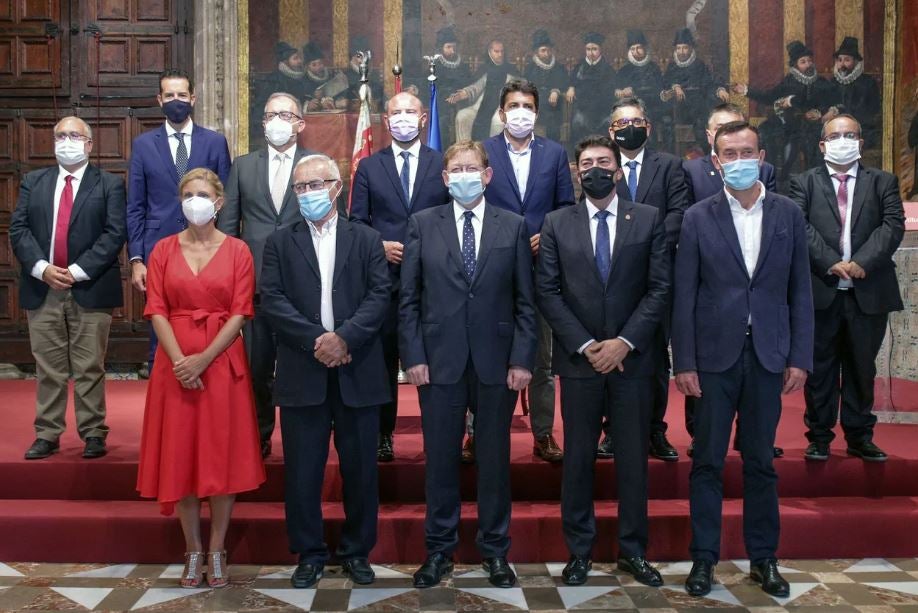 La Generalitat y las instituciones provinciales y municipales firman el acuerdo para la Reconstrucción de la Comunitat Valenciana La Generalitat y las instituciones provinciales y municipales firman el acuerdo para la Reconstrucción de la Comunitat Valenciana