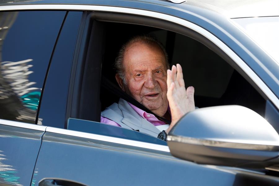 La Casa Real confirma que el rey Juan Carlos se encuentra en Emiratos Árabes Unidos La Casa Real confirma que el rey Juan Carlos se encuentra en Emiratos Árabes Unidos