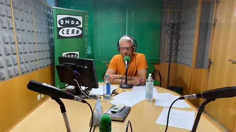 Juan de Sola - periodista Mas de Uno Pontevedra