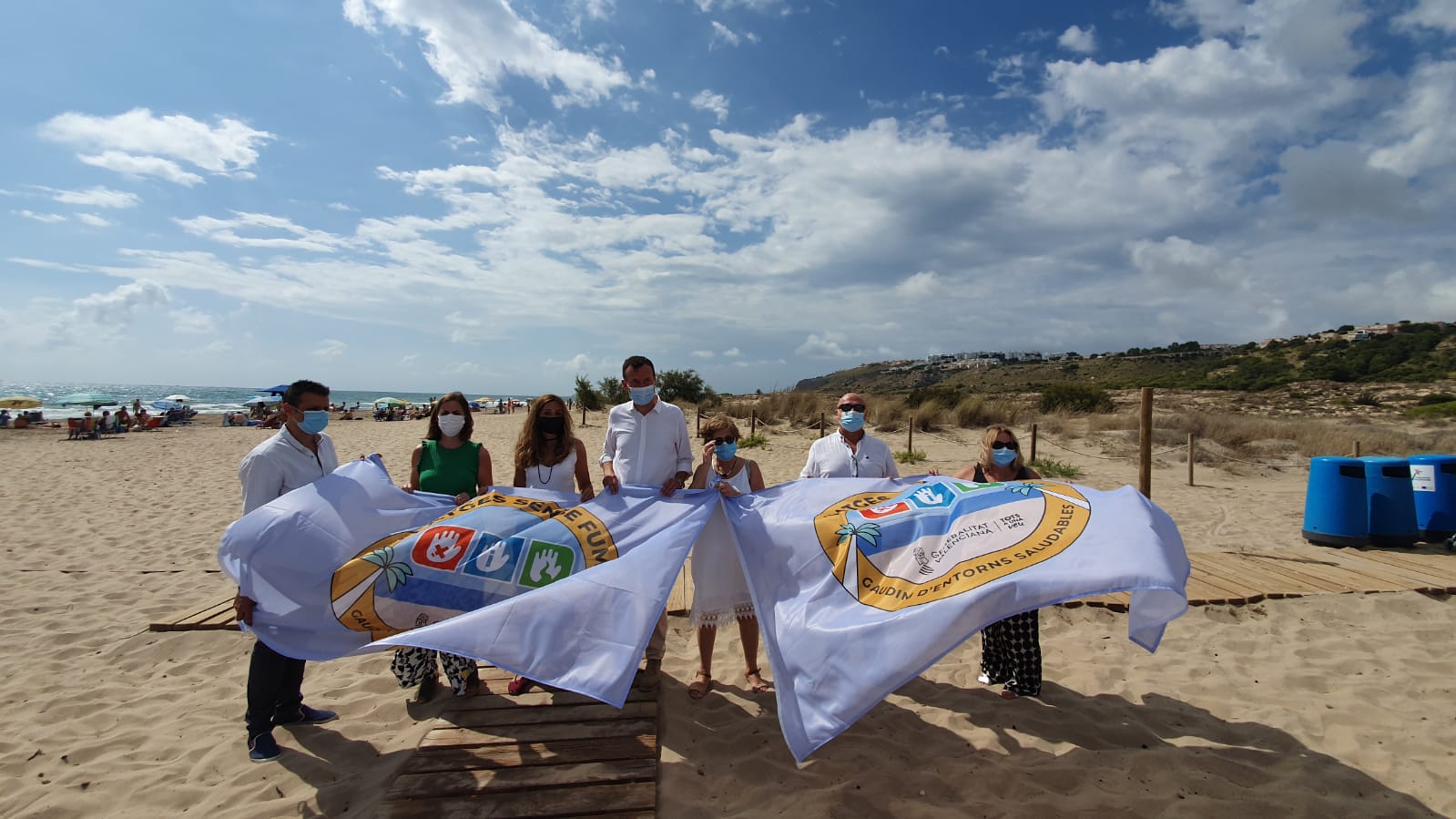 Elche quiere convertir sus nueve kilómetros de playa en espacios sin humos Elche quiere convertir sus nueve kilómetros de playa en espacios sin humos